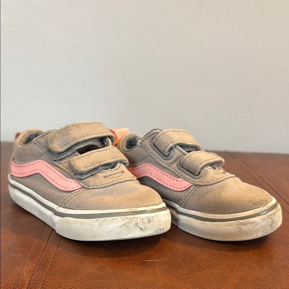 Vans Gray and Pink Kids Sneakers - Picture 2 of 4